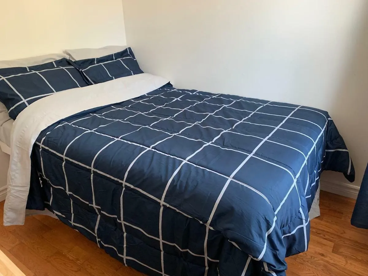**  Dundas Guest House Toronto Canada